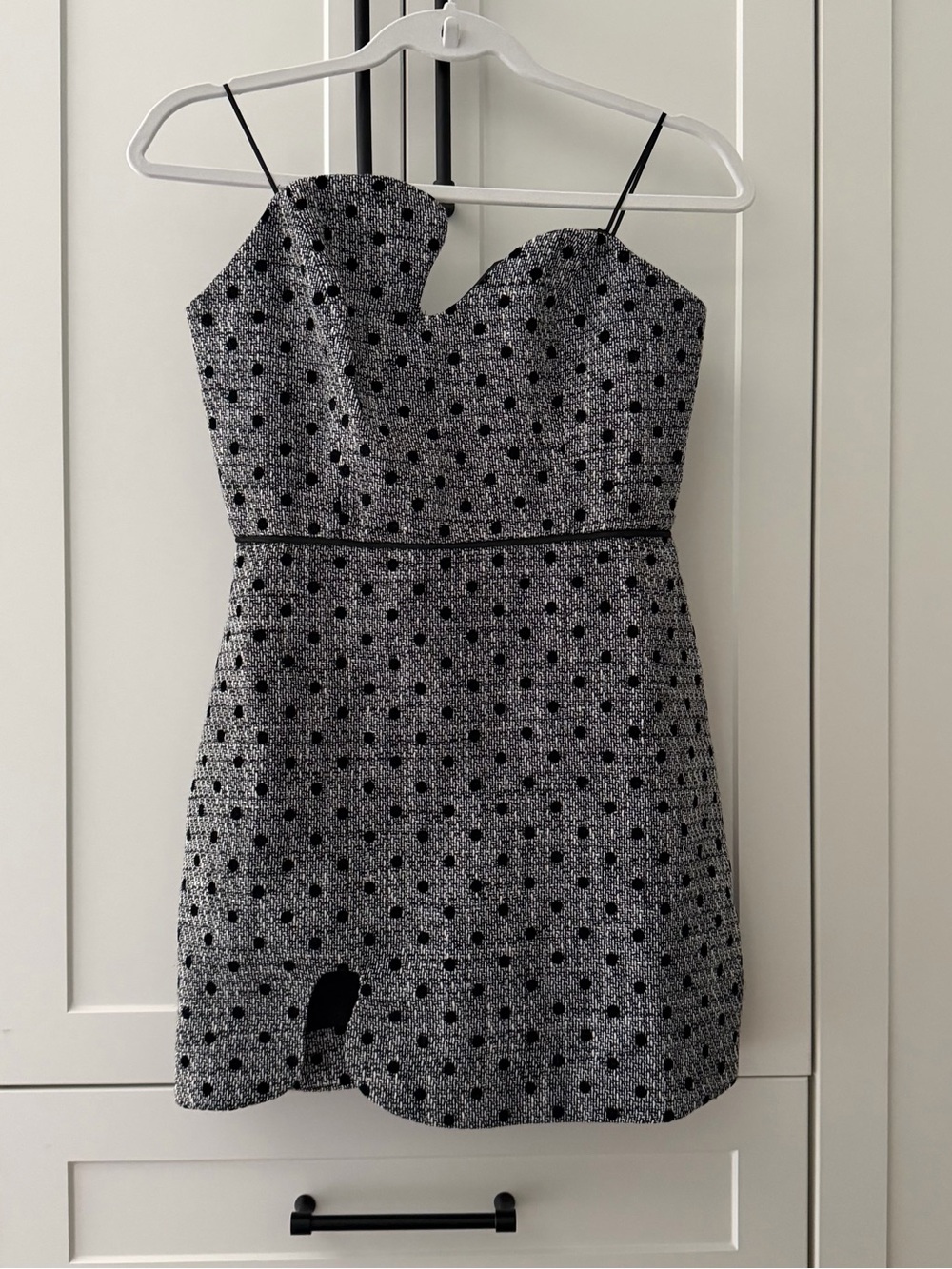 Amanda Uprichard Black and White Strapless Sweetheart Notch Mini Dress - Picture 4 of 7